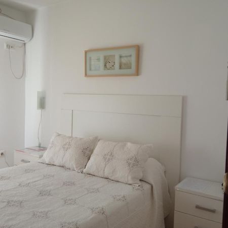 Habitaciones Individuales En Apartamento Compartido Siviglia Esterno foto