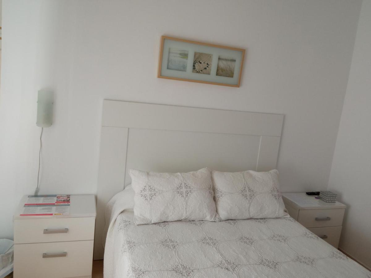 Habitaciones Individuales En Apartamento Compartido Siviglia Esterno foto