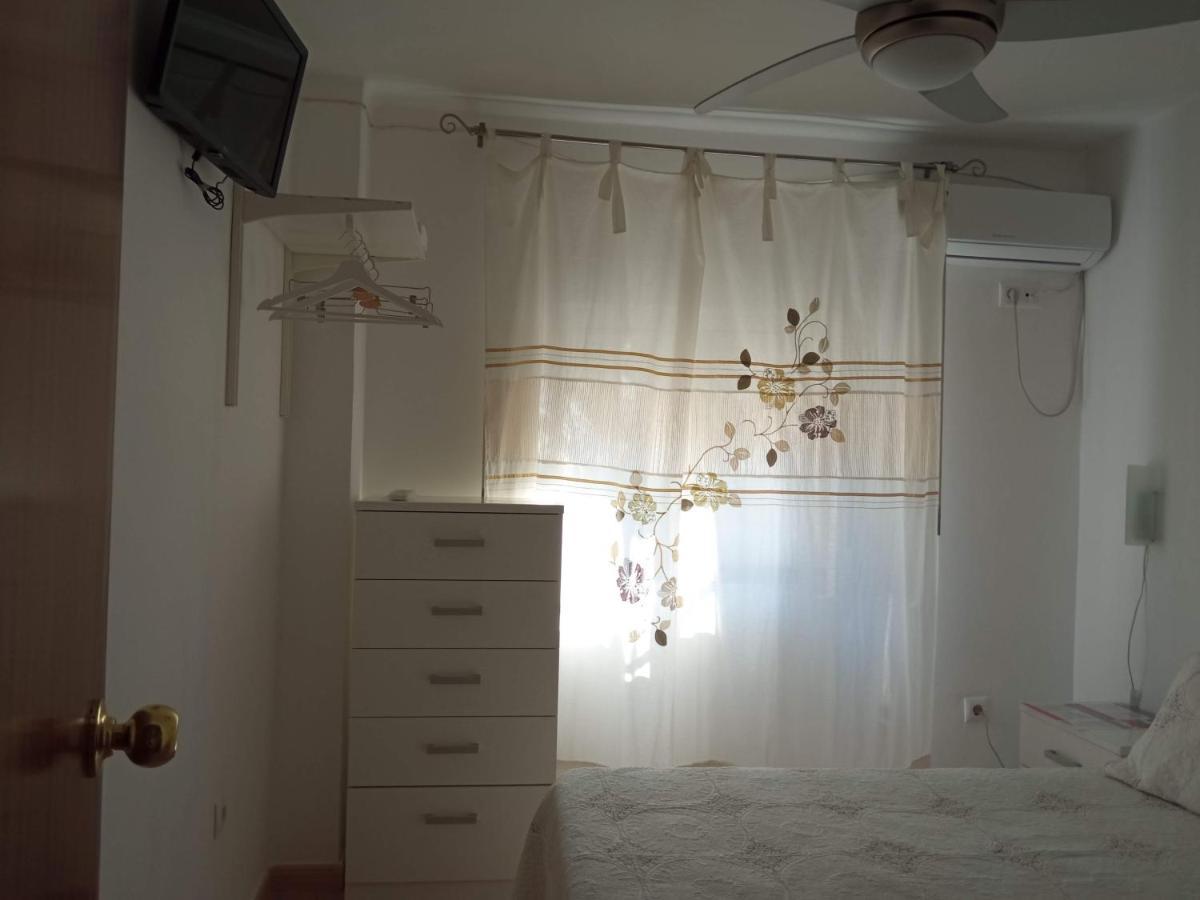 Habitaciones Individuales En Apartamento Compartido Siviglia Esterno foto