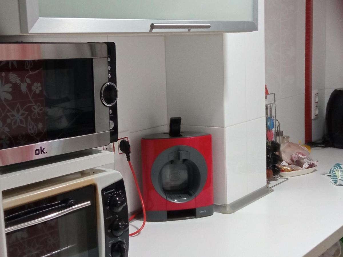 Habitaciones Individuales En Apartamento Compartido Siviglia Esterno foto